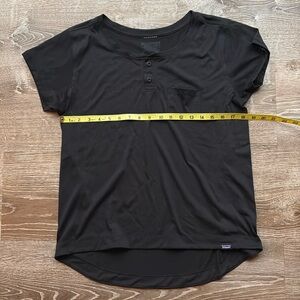 Patagonia Womens Black Capilene Short Sleeve Tee L